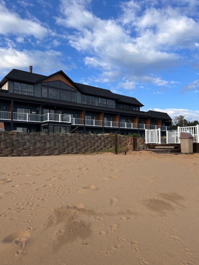 The Beach Haus - Траверс-Сити Экстерьер фото